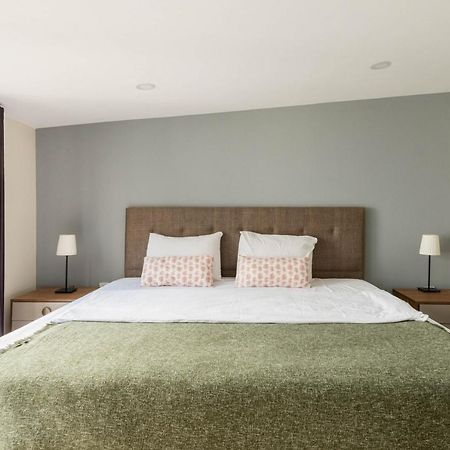 شقة Exquisite Flat With Terrace In Nisantasi اسطنبول المظهر الخارجي الصورة